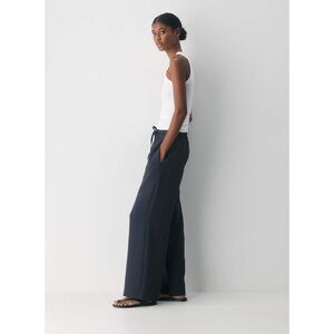 nwot Wilfred Lodge pant crepette dark night navy M